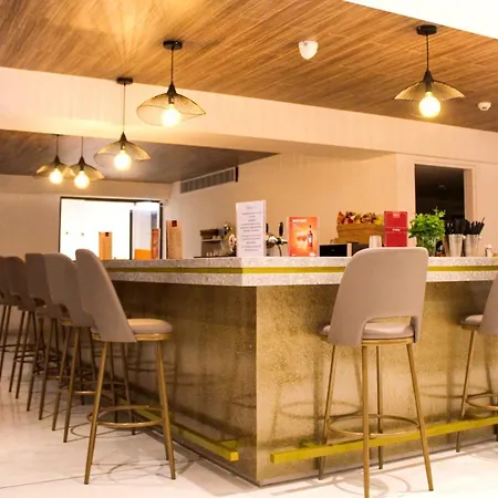 Hotel Piere - Anne Ajia Napa